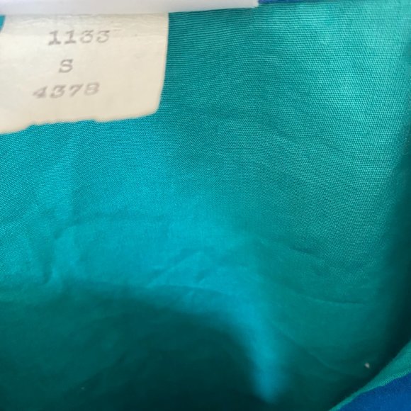 Light Turquoise and Blue Vintage Windbreaker - Picture 4 of 5